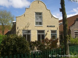 Aike van Rel, Tijdens schoolvakantie naar Terschelling