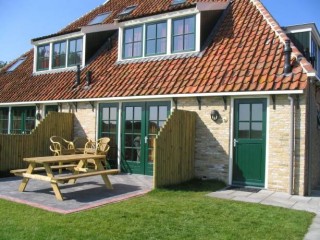 De Stormvogel 4, Tijdens schoolvakantie naar Terschelling