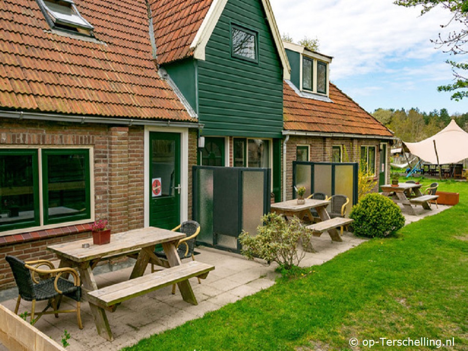 Kuiken 1, Kip of Eiland, Naar Terschelling met Hond