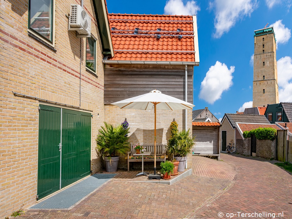 Onder de Toren, Rookvrije vakantieverblijven op Terschelling