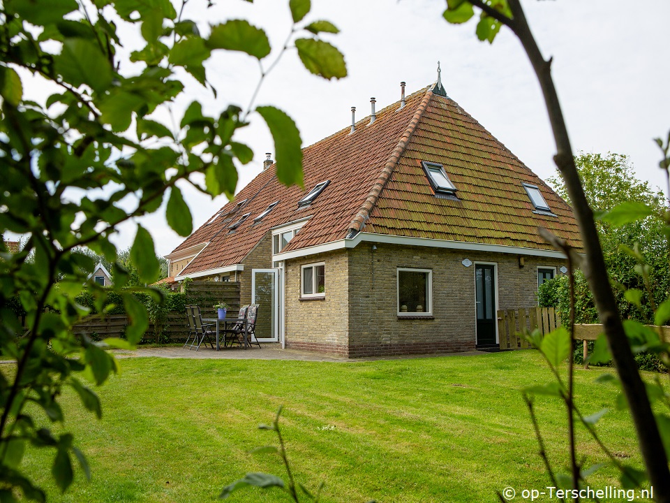 `t Fek Huize Schouten, Naar Terschelling met Hond