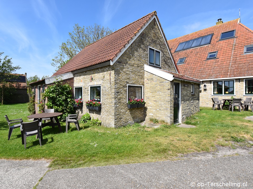 Amateur, Bungalow op Terschelling