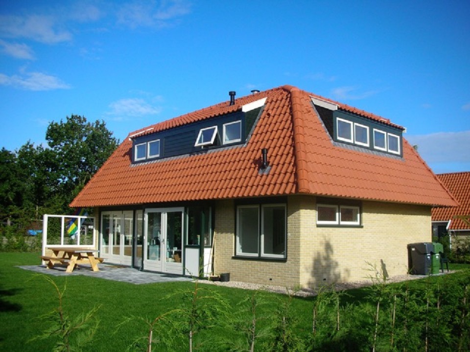 Blauw van de Lucht, Bungalow op Terschelling