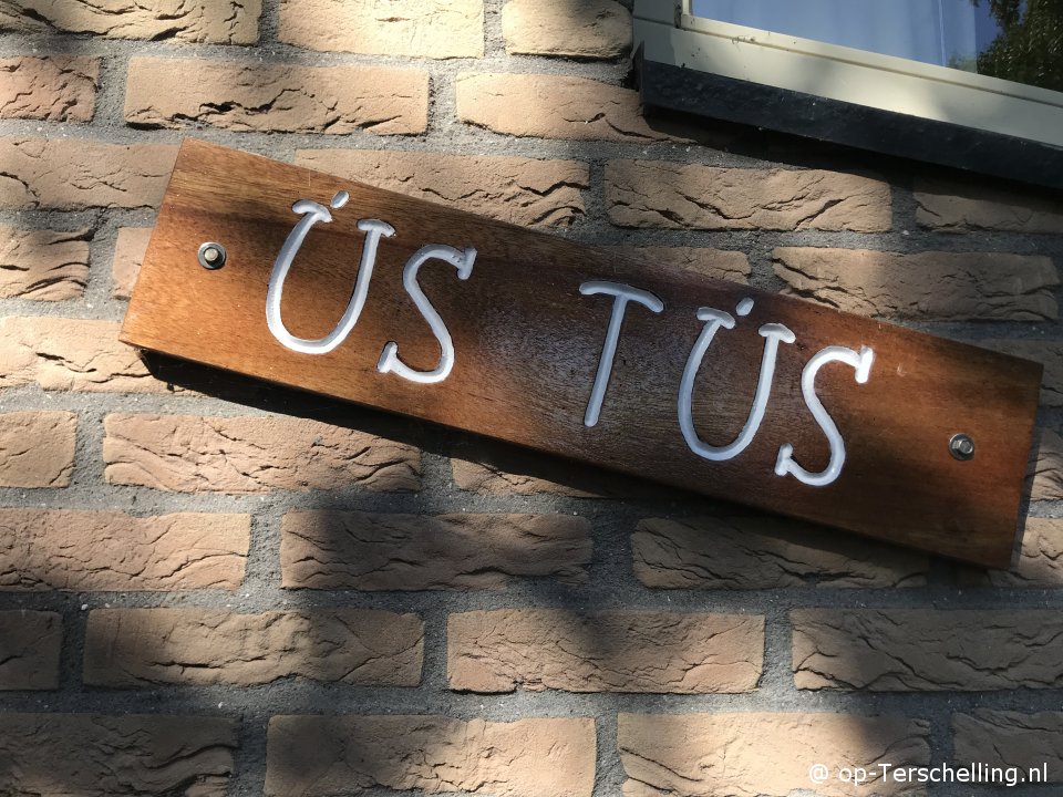 Us Tus (West)